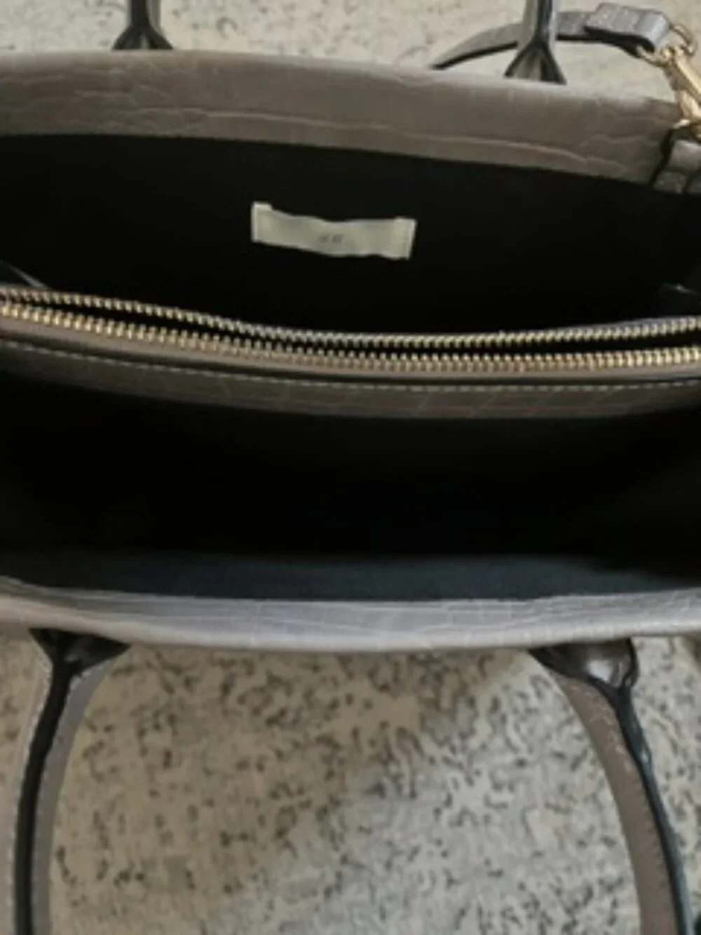 🧡3/$15 H&M Structured Faux-Leather Gray Crossbody Bag